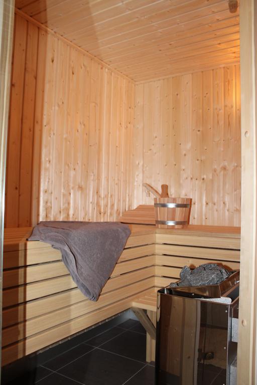 Fischer'S Ferienhaus Ruegen Mit Sauna Und Kamin Ummanz Стая снимка