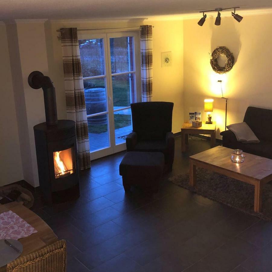 Fischer'S Ferienhaus Ruegen Mit Sauna Und Kamin Ummanz Екстериор снимка